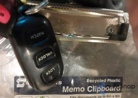 2003 Pontiac Vibe z USA, uszkodzony, nr VIN 5Y2SL62843Z442494